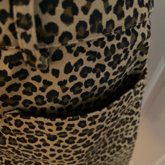 Hyfve zip front leopard print mini skirt w/pockets size L. - Picture 2 of 8